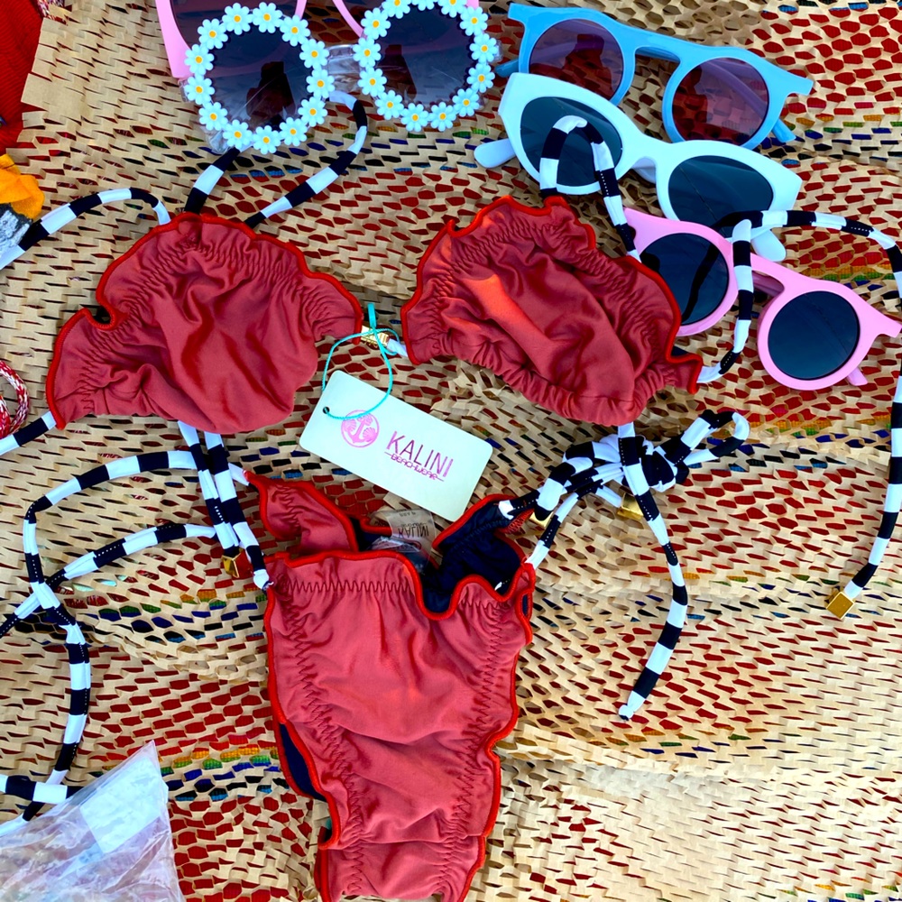 I’m selling Brazilian bikini. Brand: Kalini